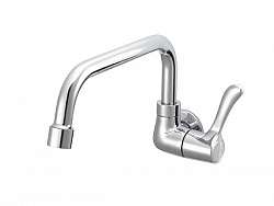 voi-rua-bat-lanh-gan-tuong-moen-144968v