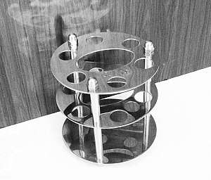 ke-dung-ban-chai-danh-rang-inox-loai-tron