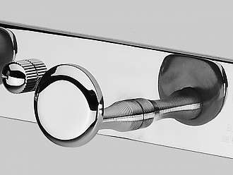 moc-treo-quan-ao-gan-tuong-inox-bn-2130