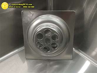 qua-cau-chan-rac-san-thuong-inox-304-de-vuong-d60