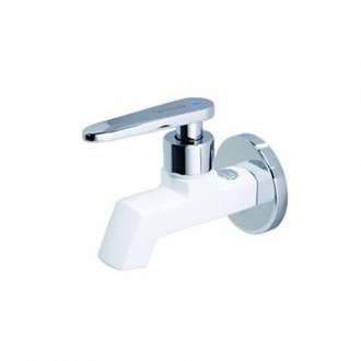 voi-xa-nuoc-son-tinh-dien-gan-tuong-luxta-l4114wt3