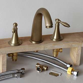 voi-lavabo-nong-lanh-3-lo-dong-thau-kanly-gcb02