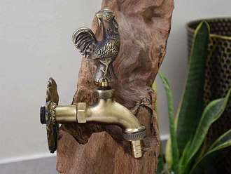 voi-nuoc-lanh-gan-tuong-dong-co-dien-kanly-gct02c